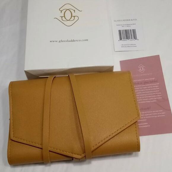 NEW Glass Ladder & Co Katherine Tech Organizer Travel Roll Vegan Leather - Picture 4 of 10